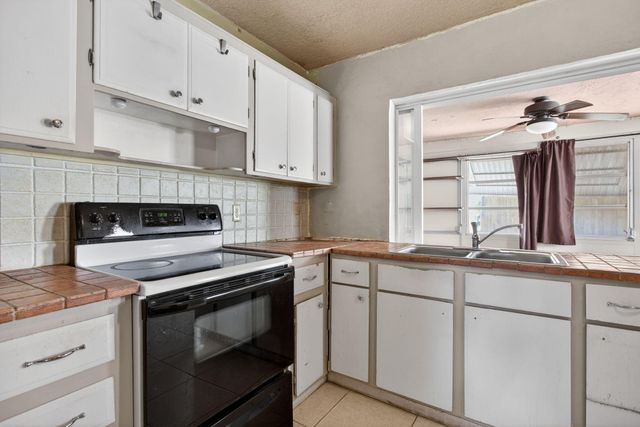 4561 NW 16th Avenue, Tamarac, FL 33309