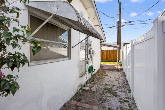 4561 NW 16th Avenue, Tamarac, FL 33309