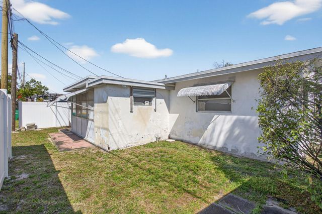 4561 NW 16th Avenue, Tamarac, FL 33309