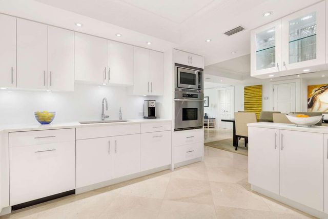 2600 S Ocean Boulevard 306S, Palm Beach, FL 33480