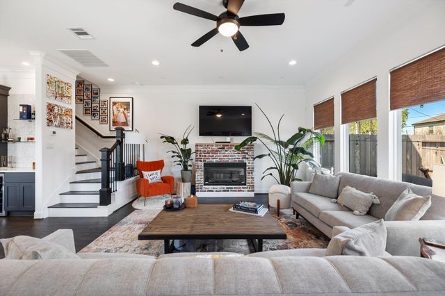 817 W 19th Street, Houston, TX 77008