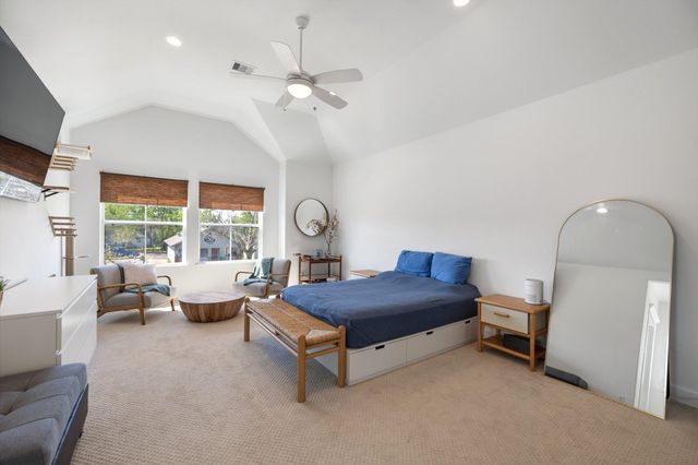 817 W 19th Street, Houston, TX 77008