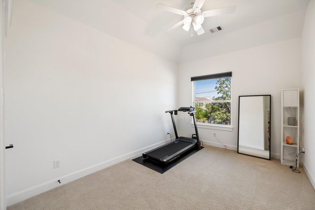 817 W 19th Street, Houston, TX 77008