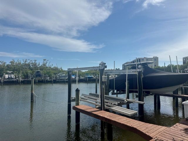 1312 PASADENA AVENUE S 15, St Petersburg, FL 33707