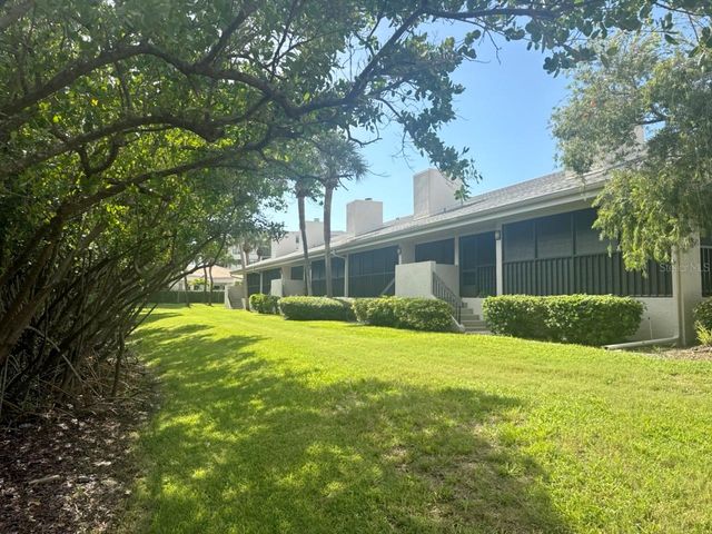 1312 PASADENA AVENUE S 15, St Petersburg, FL 33707