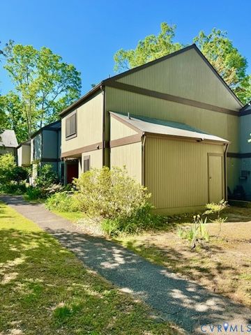 11753 N Briar Patch Dr, Chesterfield, VA 23113