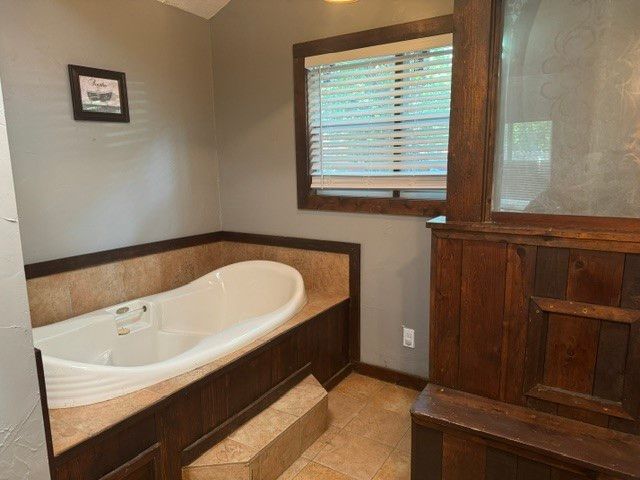 410 N Lakeview Drive, Lake Dallas, TX 75065