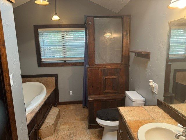 410 N Lakeview Drive, Lake Dallas, TX 75065
