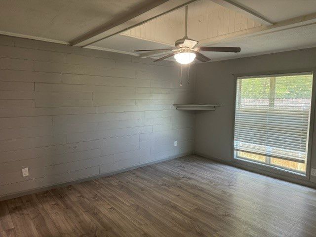 410 N Lakeview Drive, Lake Dallas, TX 75065