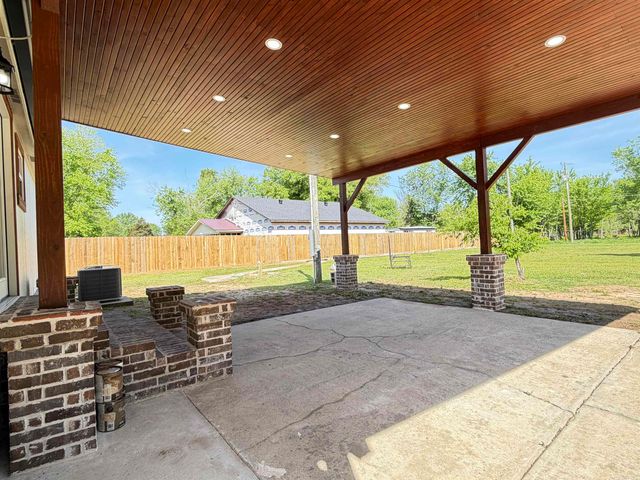 114 Panola Road, Lonoke, AR 72086
