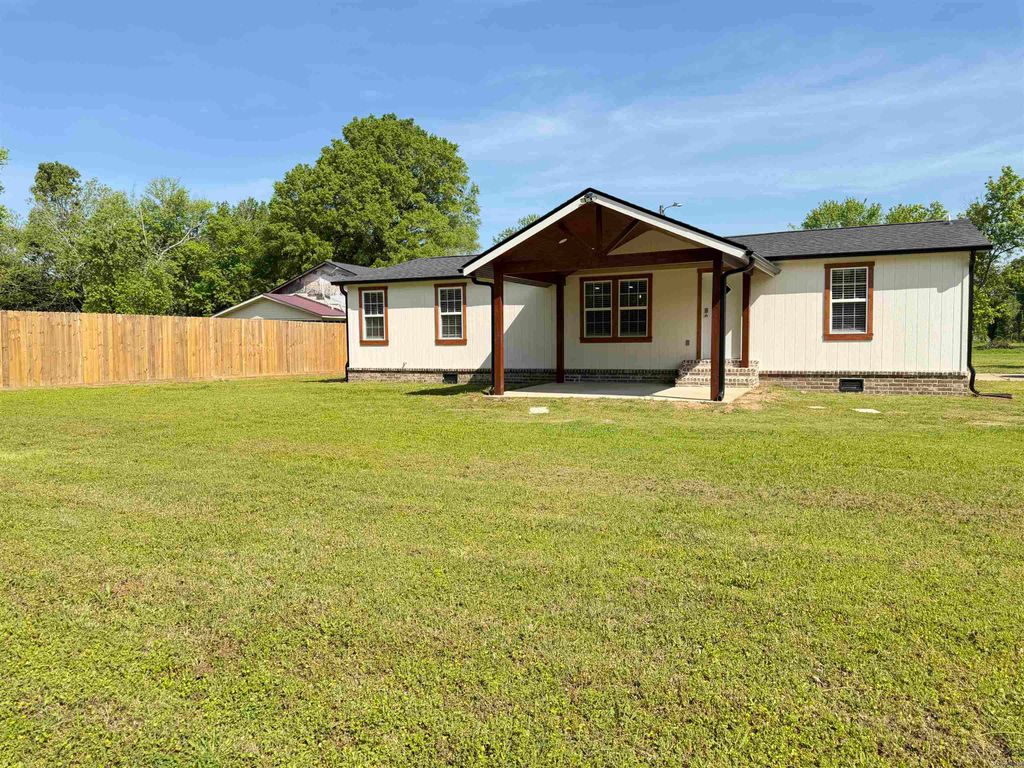 114 Panola Road, Lonoke, AR 72086