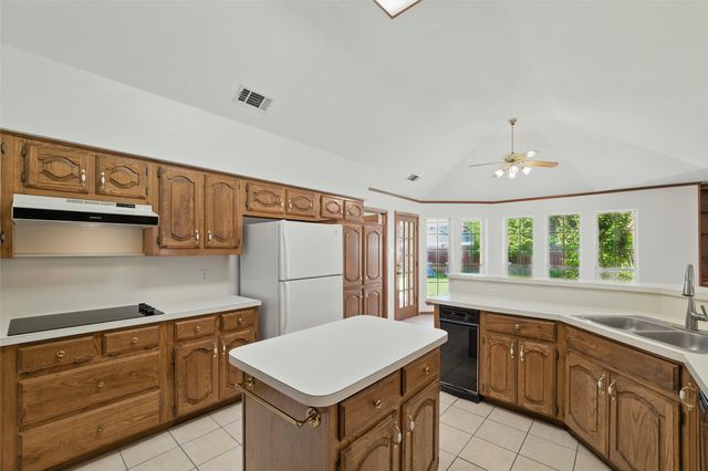 620 Mirkes Parkway, Desoto, TX 75115