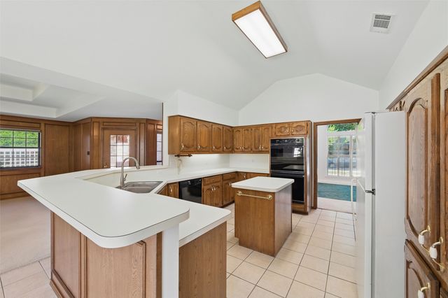620 Mirkes Parkway, Desoto, TX 75115