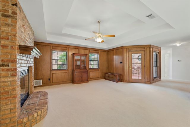 620 Mirkes Parkway, Desoto, TX 75115