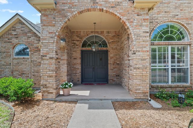 620 Mirkes Parkway, Desoto, TX 75115