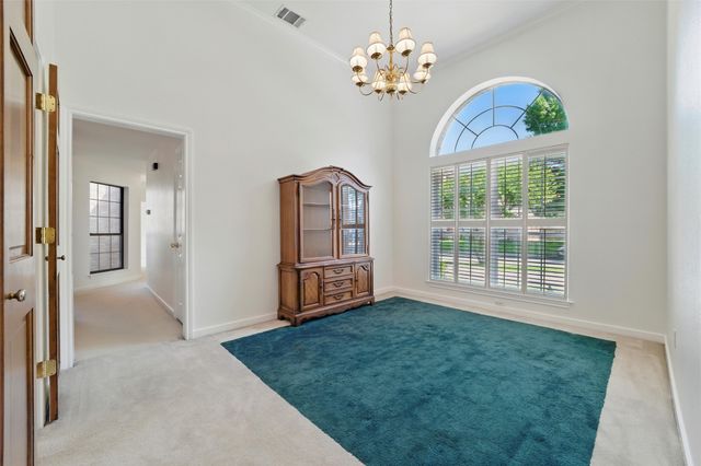 620 Mirkes Parkway, Desoto, TX 75115
