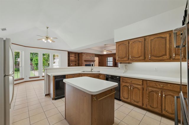 620 Mirkes Parkway, Desoto, TX 75115