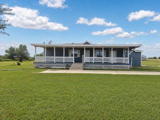 154 New TRL, Elgin, TX 78621