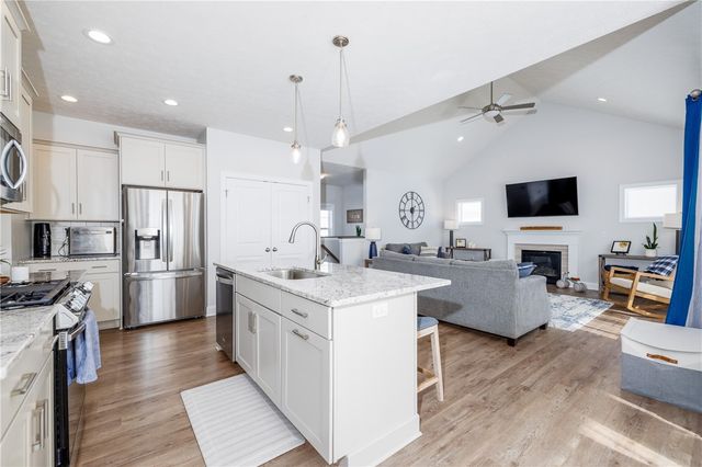 23 Longtrail Lane, Henrietta, NY 14467