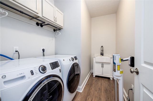 23 Longtrail Lane, Henrietta, NY 14467