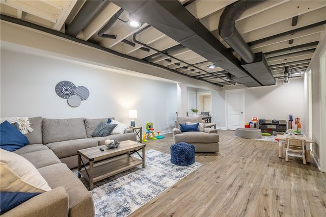 23 Longtrail Lane, Henrietta, NY 14467