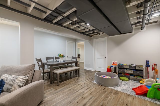 23 Longtrail Lane, Henrietta, NY 14467