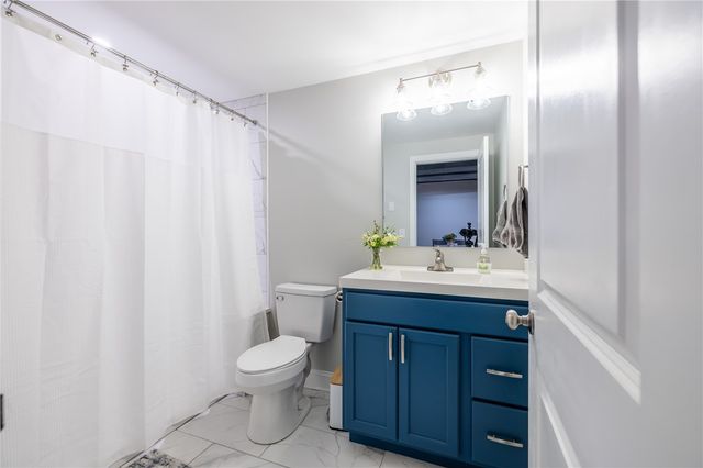 23 Longtrail Lane, Henrietta, NY 14467