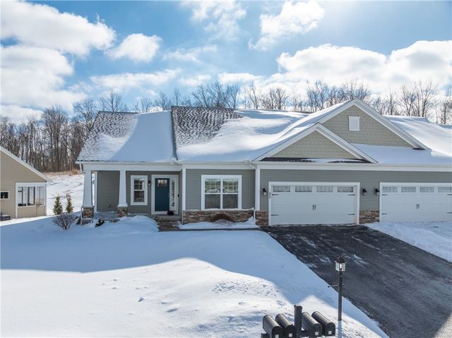 23 Longtrail Lane, Henrietta, NY 14467