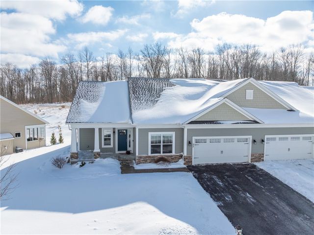 23 Longtrail Lane, Henrietta, NY 14467