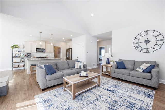 23 Longtrail Lane, Henrietta, NY 14467