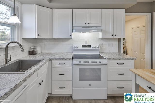 6923 Blue Church Road South, Upper Saucon Twp, PA 18036