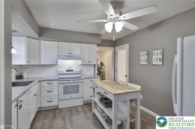 6923 Blue Church Road South, Upper Saucon Twp, PA 18036