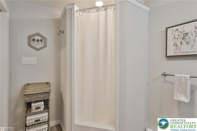 6923 Blue Church Road South, Upper Saucon Twp, PA 18036