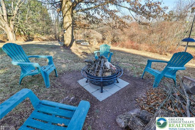 6923 Blue Church Road South, Upper Saucon Twp, PA 18036