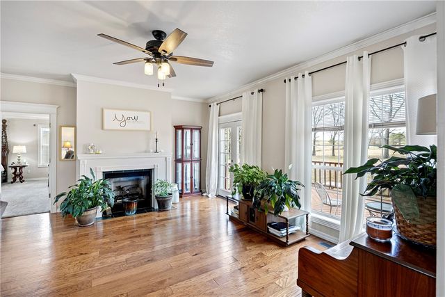 343 Walleye Drive, Russellville, AR 72802