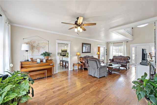 343 Walleye Drive, Russellville, AR 72802