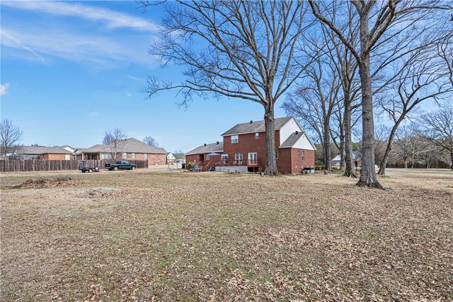 343 Walleye Drive, Russellville, AR 72802