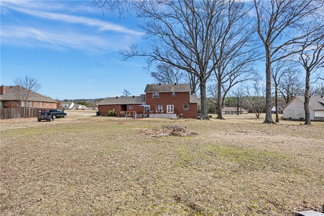 343 Walleye Drive, Russellville, AR 72802