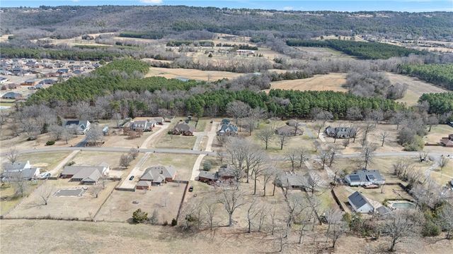 343 Walleye Drive, Russellville, AR 72802