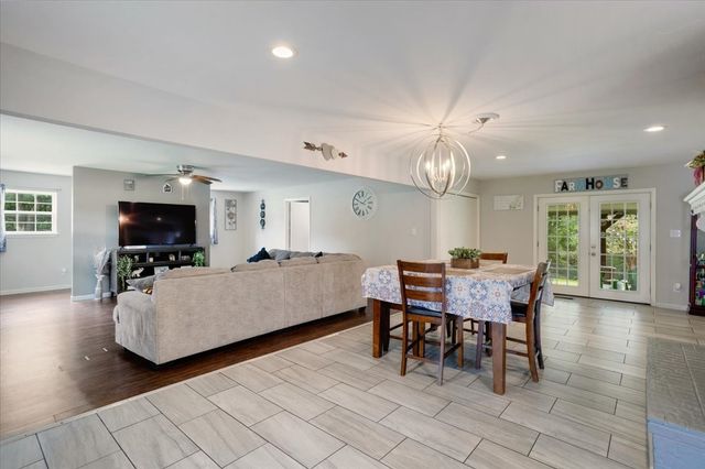 2209 Ridgewood Drive, Sherman, TX 75092