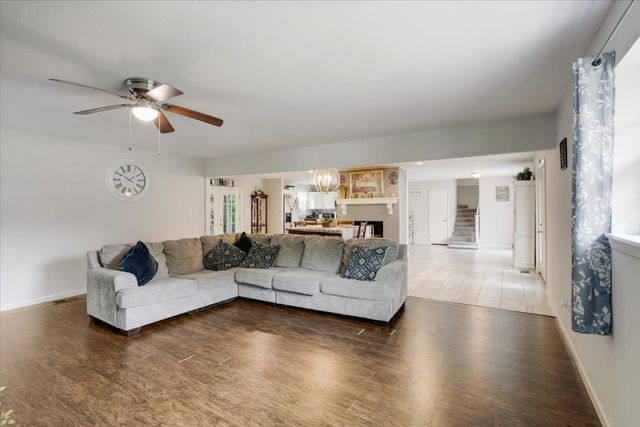 2209 Ridgewood Drive, Sherman, TX 75092