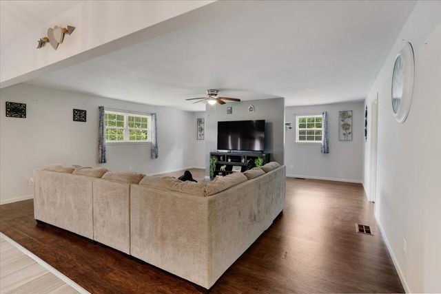 2209 Ridgewood Drive, Sherman, TX 75092