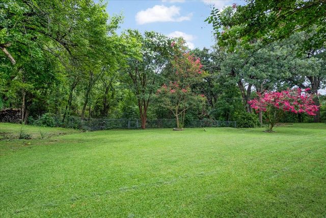 2209 Ridgewood Drive, Sherman, TX 75092