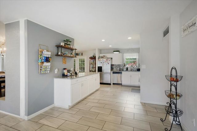 2209 Ridgewood Drive, Sherman, TX 75092