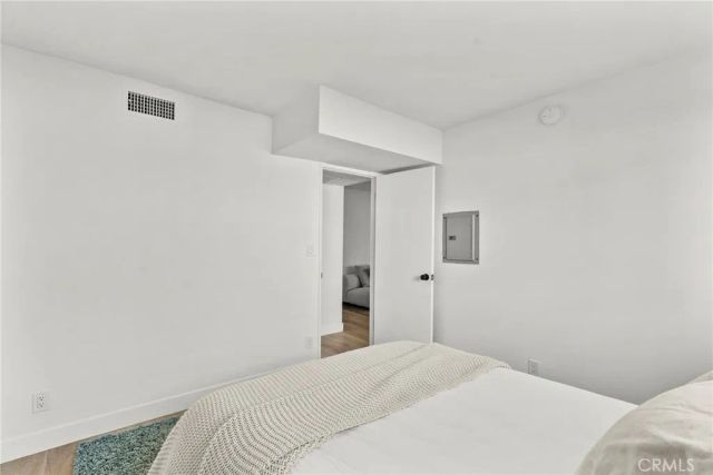 5400 Newcastle 12, Encino, CA 91316