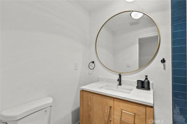 5400 Newcastle 12, Encino, CA 91316