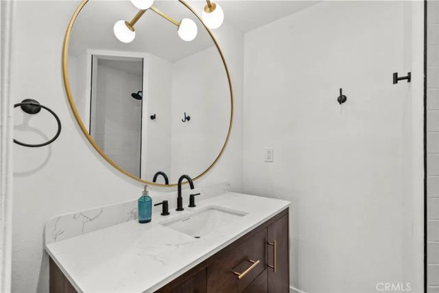 5400 Newcastle 12, Encino, CA 91316