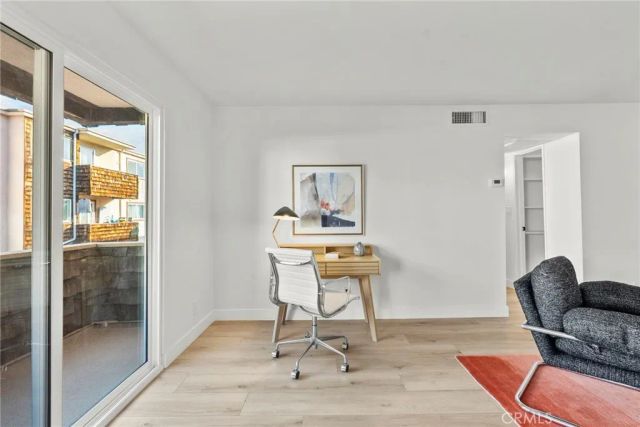 5400 Newcastle 12, Encino, CA 91316