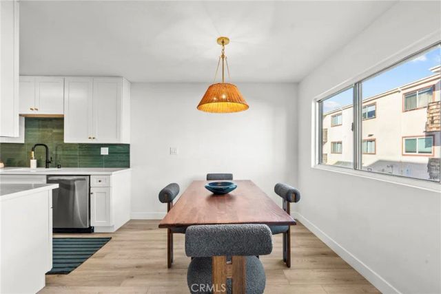 5400 Newcastle 12, Encino, CA 91316