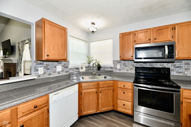 6053 Countrybrook Road, Indianapolis, IN 46254
